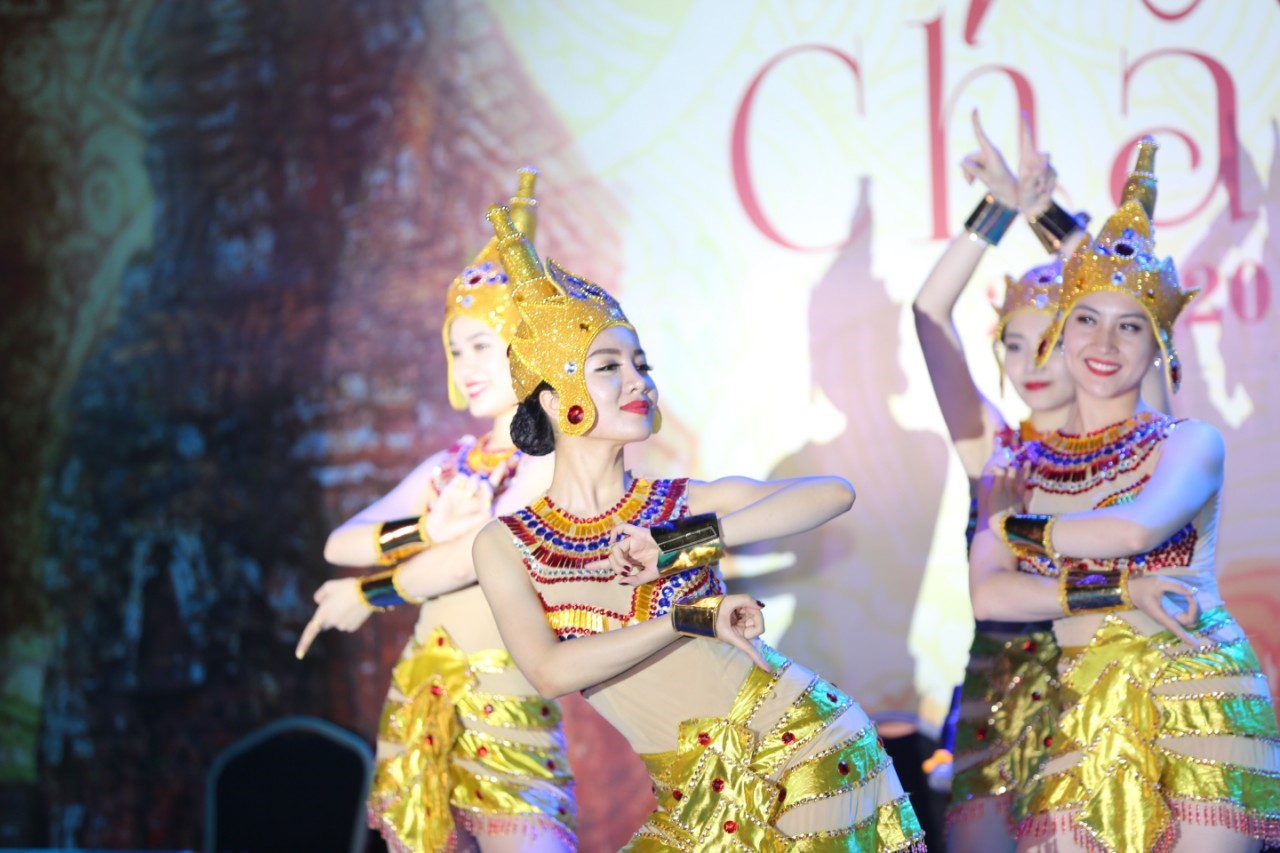 Lộng Lẫy Vũ Điệu Chăm Pa Tại Flc Sầm Sơn
