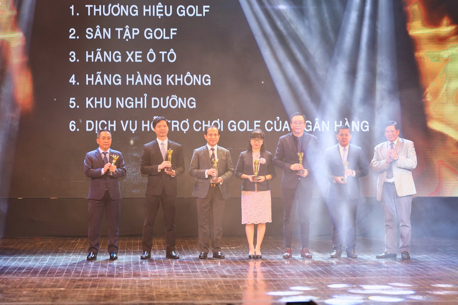 anh 3 - Tập Đoàn FLC Được Vinh Danh Tại Lễ Trao Giải Việt Nam Golf Awards 2019